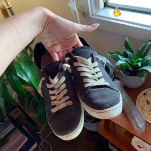 Dolce vita navy blue suede sneakers